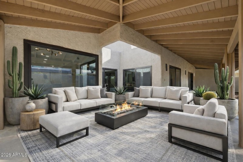 C84B02DE-1BF9-49B7-9976-A4B5BDA0DD32