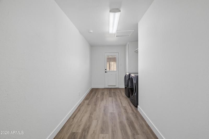 4813_W_Hayward_Ave_9