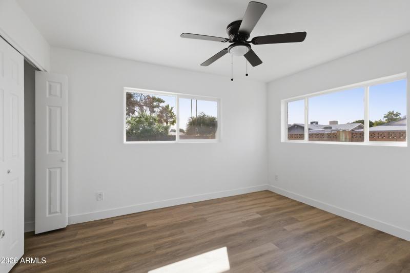 4813_W_Hayward_Ave_16