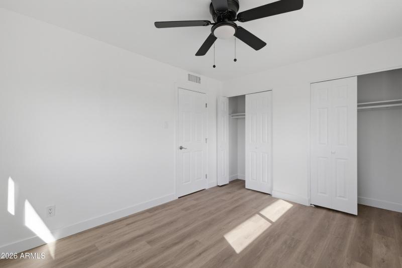 4813_W_Hayward_Ave_18