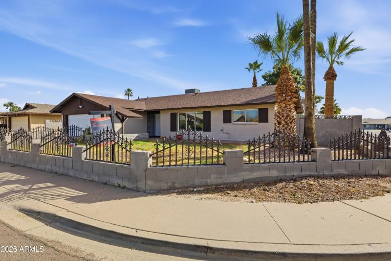 4813_W_Hayward_Ave_26