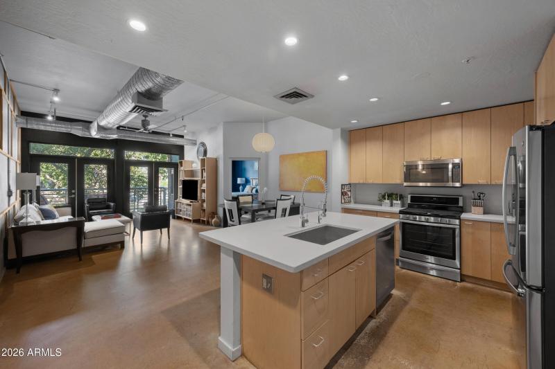 914 E Osborn Rd #216-2