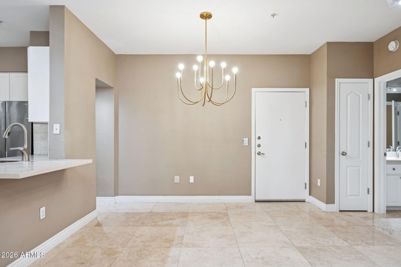 3-web-or-mls-1701-e-colter-st-416