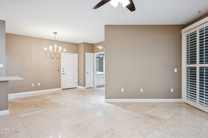 6-web-or-mls-1701-e-colter-st-416