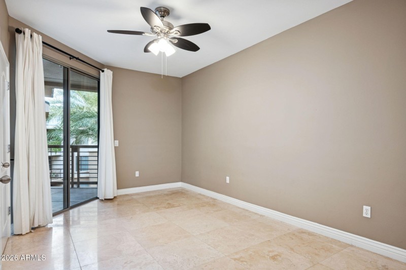 15-web-or-mls-1701-e-colter-st-416