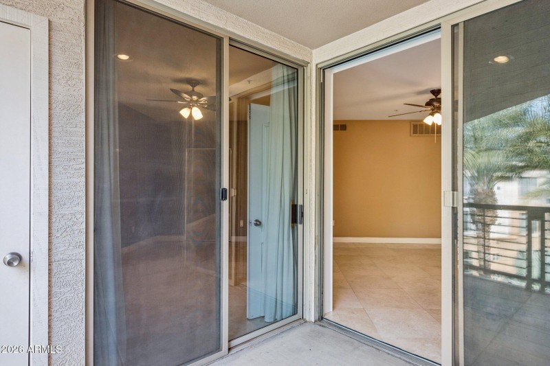 26-web-or-mls-1701-e-colter-st-416