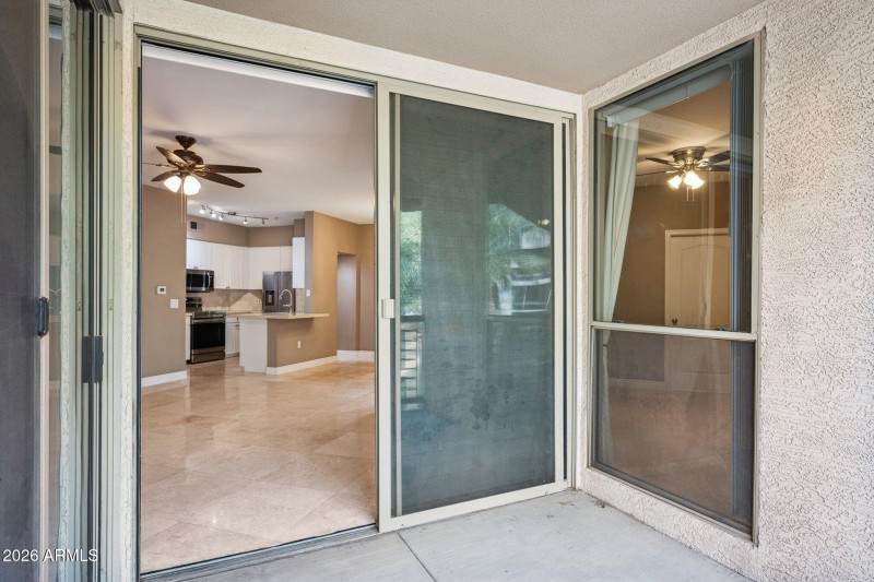 27-web-or-mls-1701-e-colter-st-416