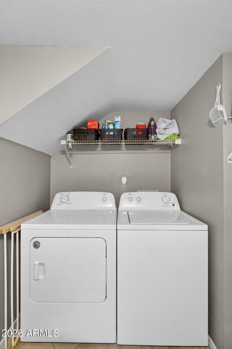 INSIDE LAUNDRY - WASHER & DRYER STAY
