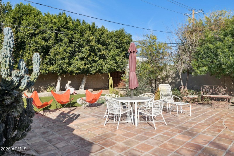 68-web-or-mls-146-e-mariposa-st