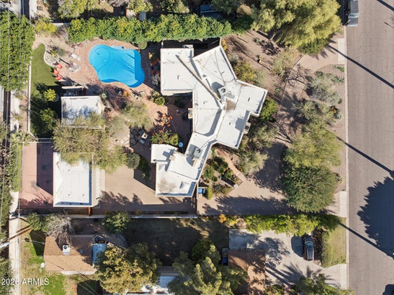 83-web-or-mls-146-e-mariposa-st