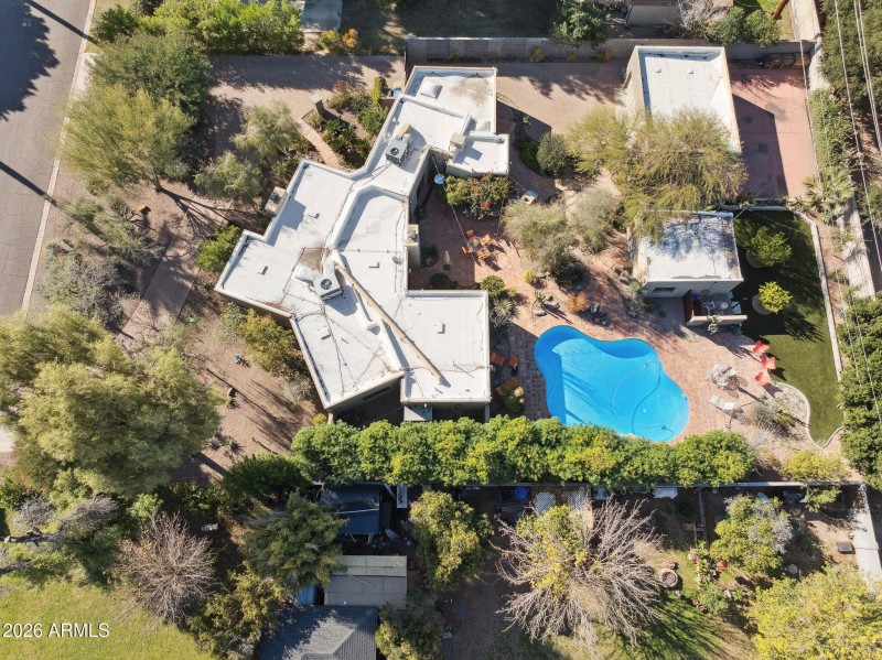 86-web-or-mls-146-e-mariposa-st