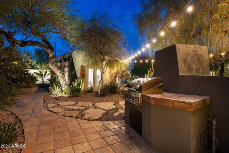 103-web-or-mls-146-e-mariposa-st