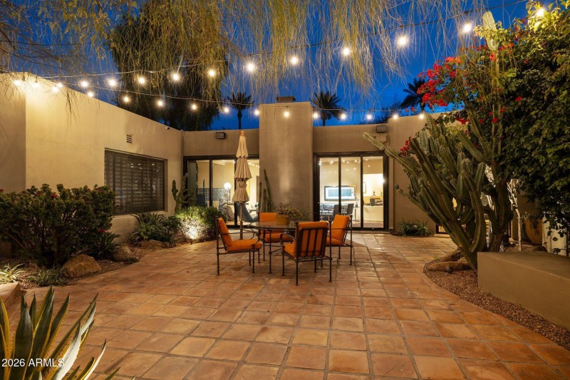 104-web-or-mls-146-e-mariposa-st