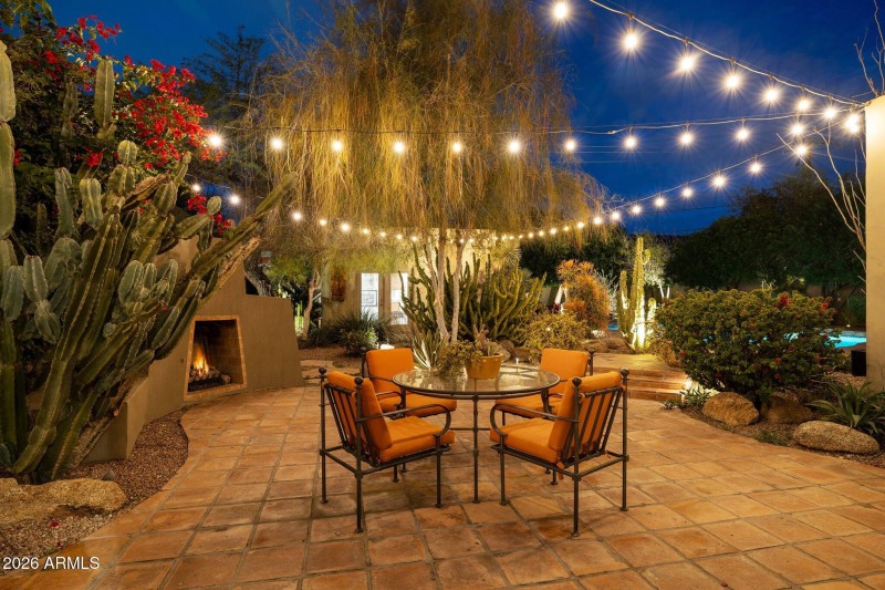 105-web-or-mls-146-e-mariposa-st