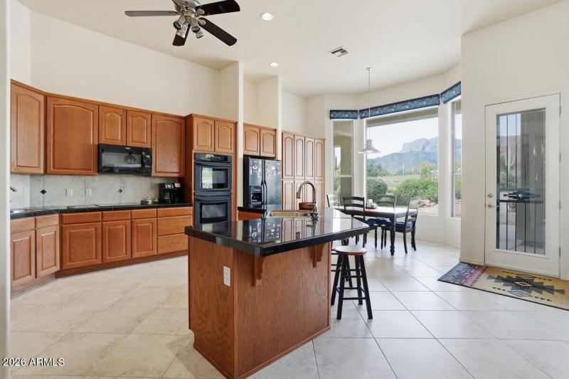 Kitchen w/ Lots of Cabinets