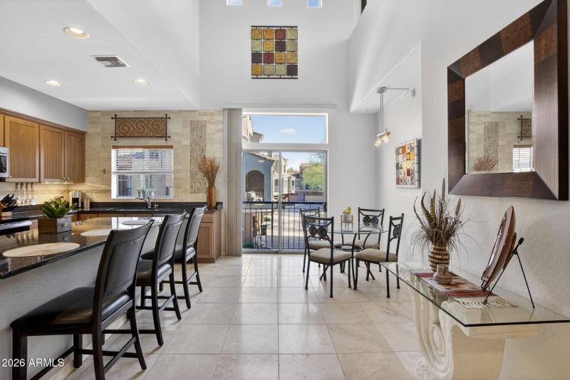 Eat-in Kitchen area2