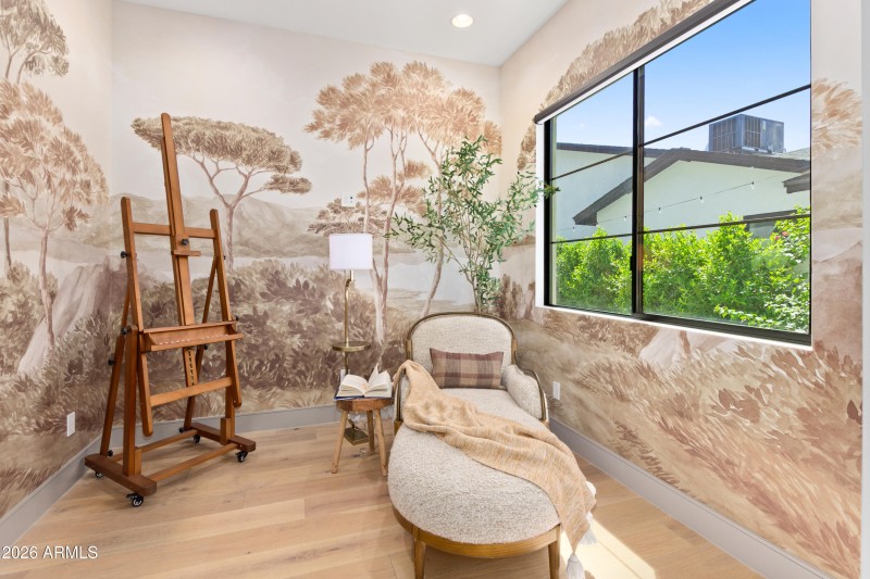 PRIMARY SITTING ROOM