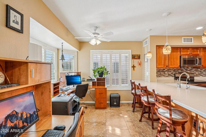 16-web-or-mls-W Buttonwood Dr-S0302-016