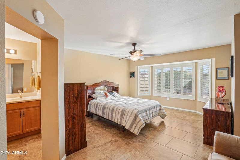 17-web-or-mls-W Buttonwood Dr-S0302-017