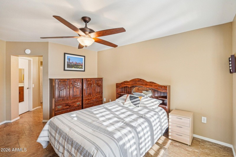 19-web-or-mls-W Buttonwood Dr-S0302-019