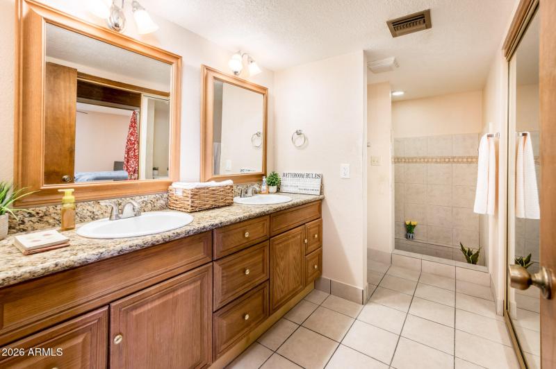 7027 W Wagoner Dr - MLS-26