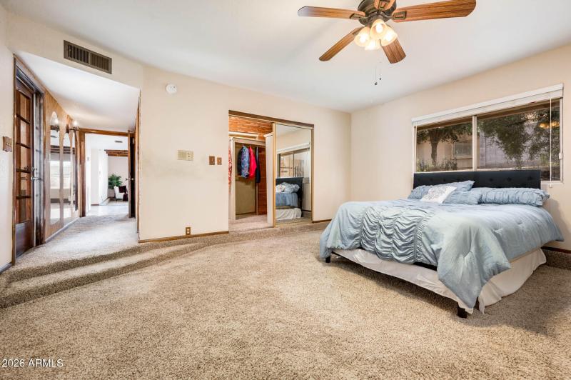 7027 W Wagoner Dr - MLS-25