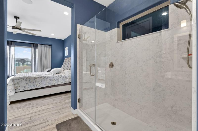 25-web-or-mls-37-E Scarlet St