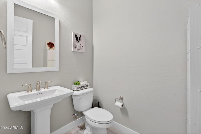 34-web-or-mls-40-E Scarlet St