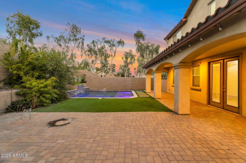 17-web-or-mls-Qp-9349