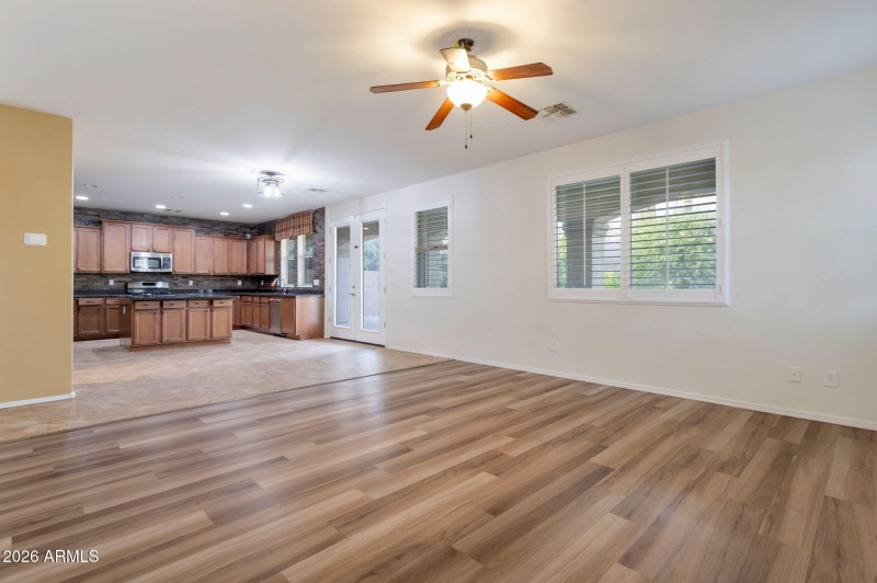 4-web-or-mls-Qp-9166