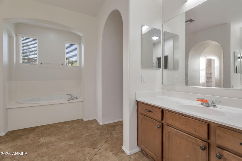 8-web-or-mls-Qp-9264