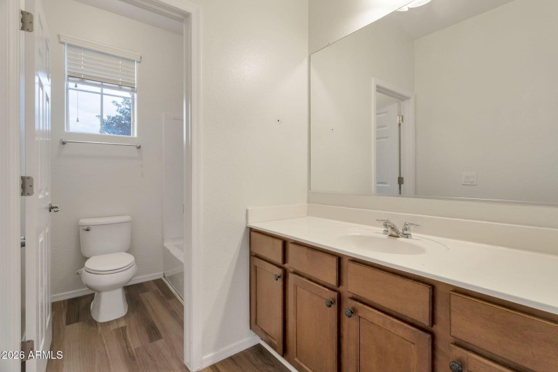 11-web-or-mls-Qp-9299