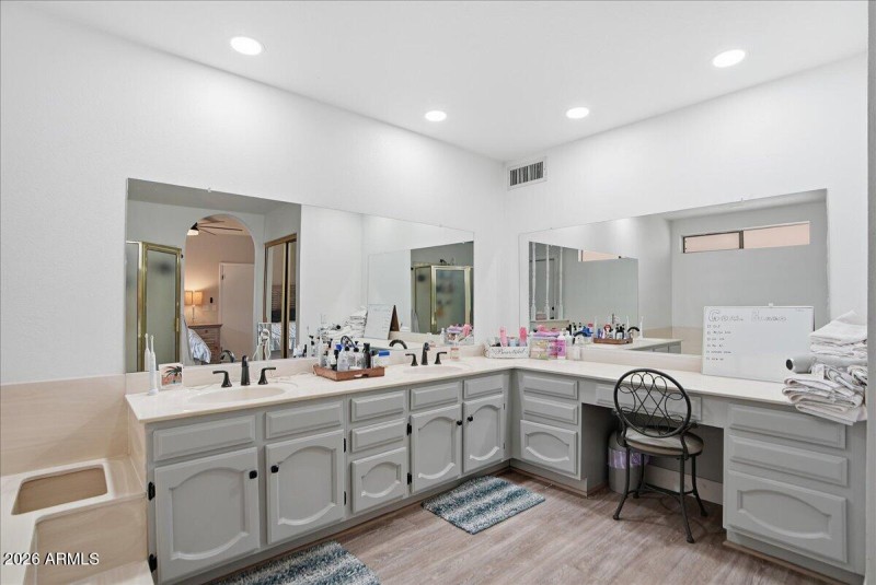 27-12627 S 38th Pl_RedHogMedia