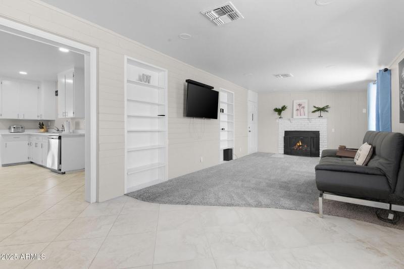 12-web-or-mls-1802 E Meadowbrook Ave-12