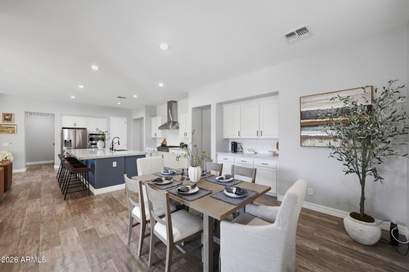 Eat- In Kitchen/Dining