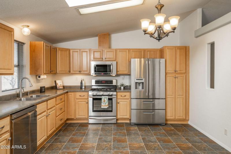 43-web-or-mls-2320-w-rd-2-s