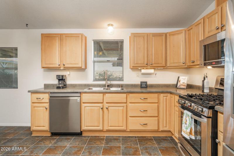 44-web-or-mls-2320-w-rd-2-s