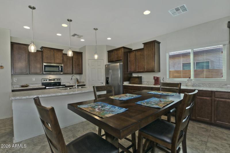 5484 W Patriot Way Florence AZ-large-009