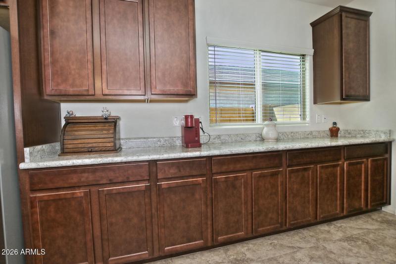 5484 W Patriot Way Florence AZ-large-012