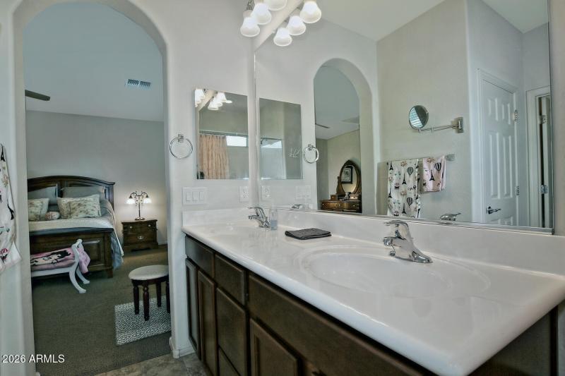 5484 W Patriot Way Florence AZ-large-025