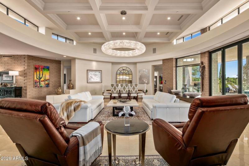 011_Great Room Distinctions