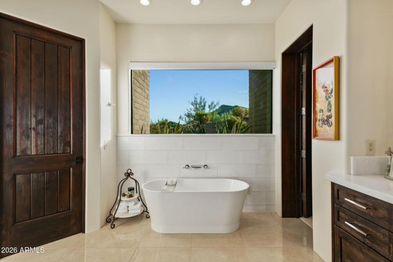 036_Primary Bath Luxury