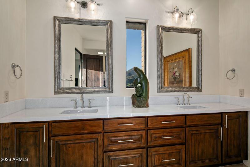 046_Guest 2 Bath Double Vanity