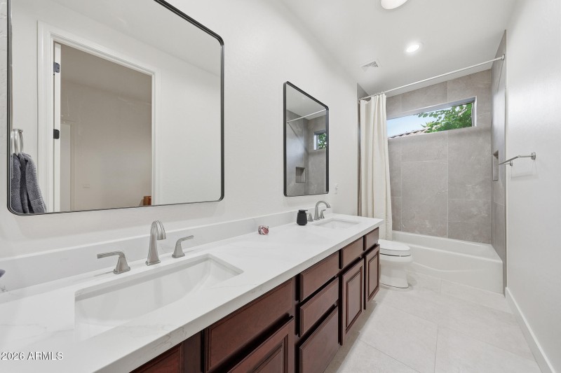 ensuite bathroom-5