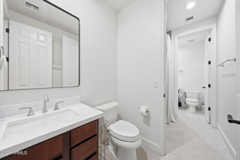 Secondary bathroom-3