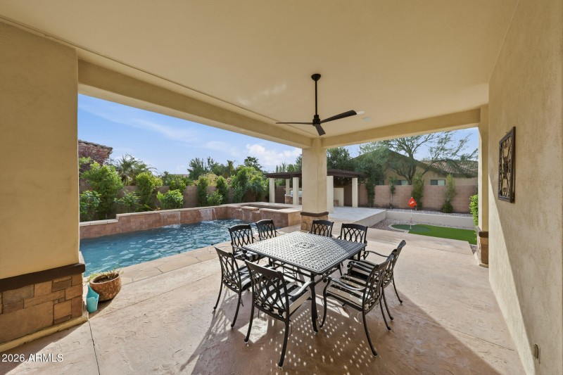 Outdoor dining space