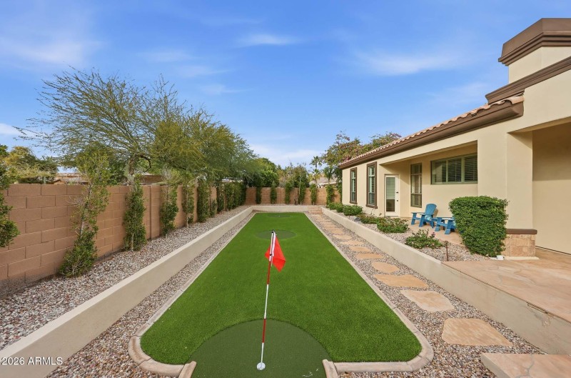 Putting/chipping green