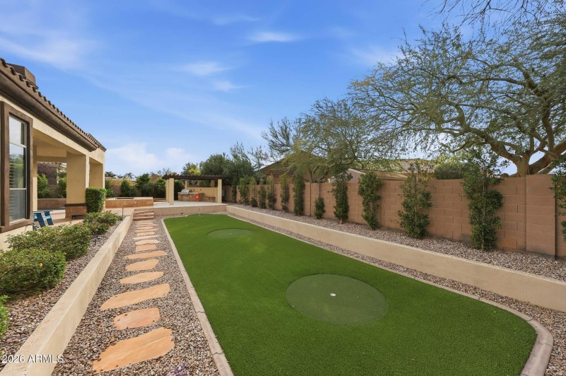 Putting/Chipping green