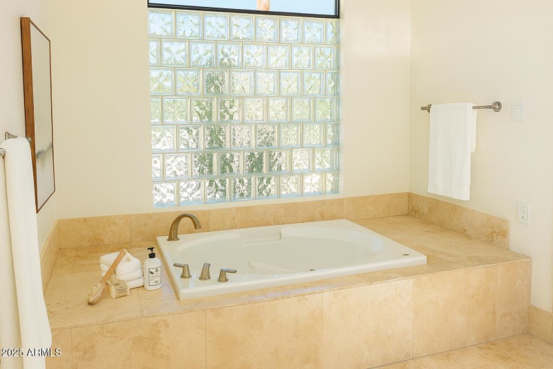 Oct 21, 2025, 01_16_53 PM