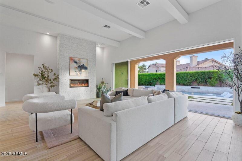 Great Room Pool View